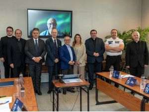 F.P.I.A.R.: Masa rotundă etico-ştiinţifică interdisciplinară pe tema BRIA